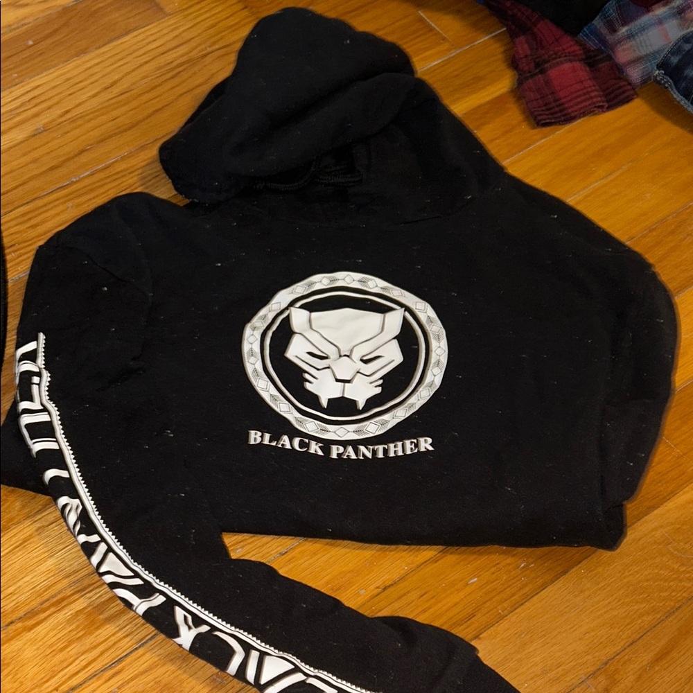 Black Panther women’s hoodie